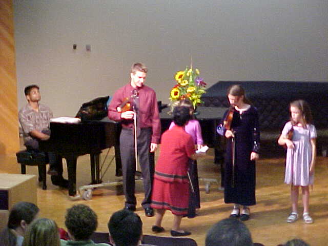MVC-181S.JPG, 33119 bytes, 12/25/01
